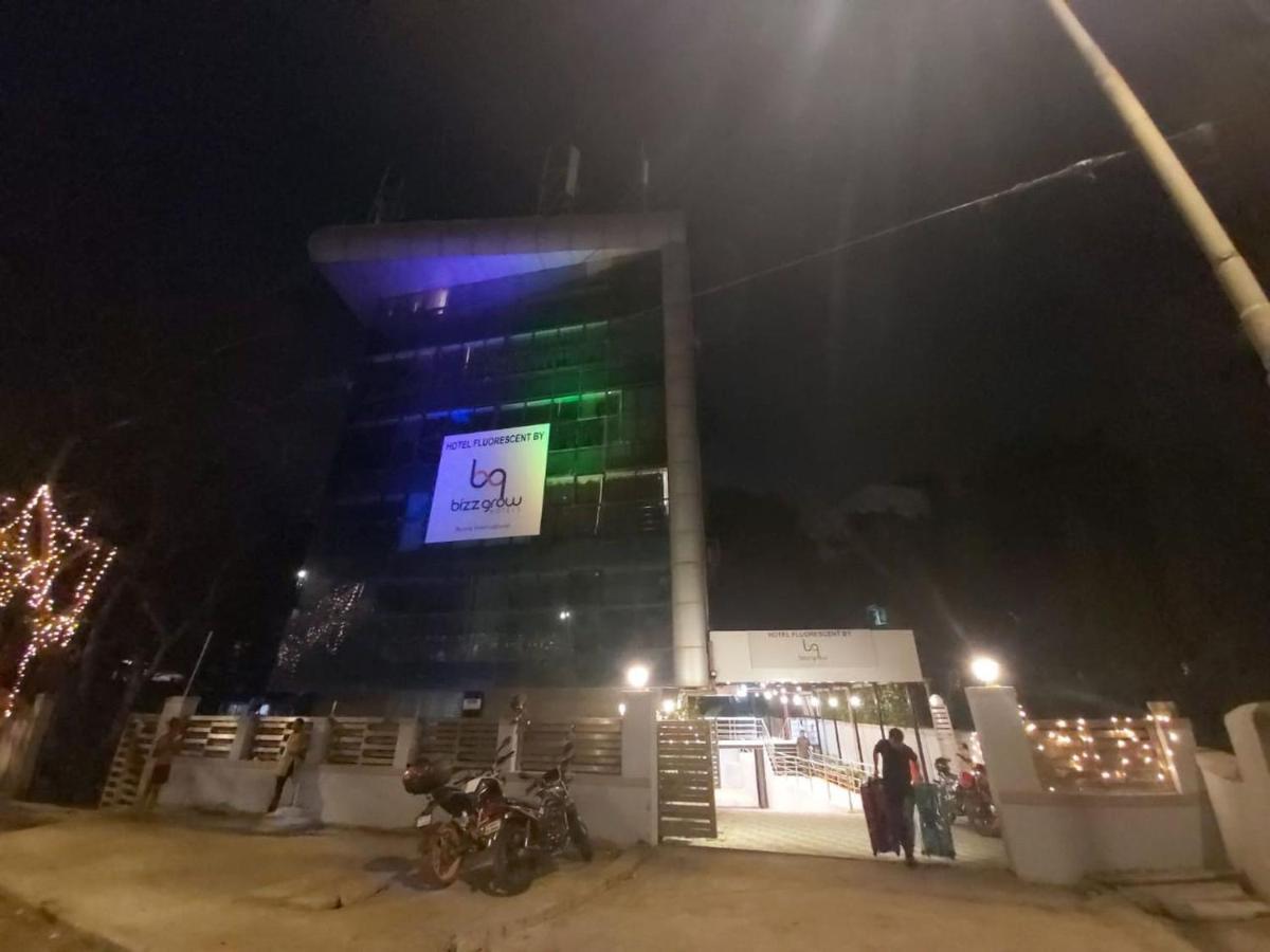 Fluorescent By Bizzgrow Hotels International Airport - Formerly Known As Byaris International Mumbai Exteriör bild